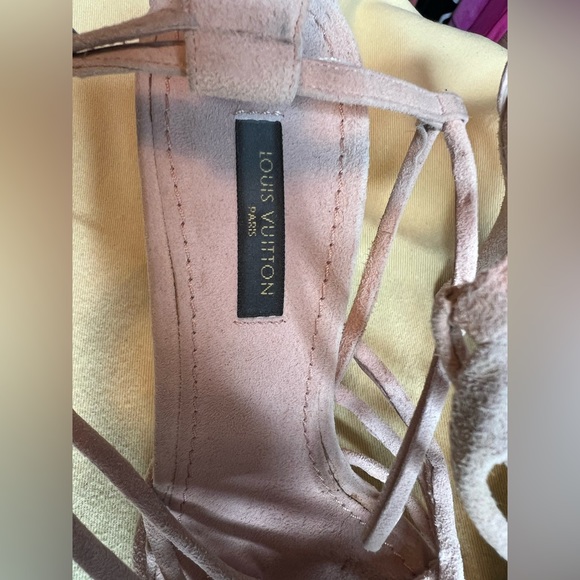 ❌❌❌SOLD❌❌❌Authentic Louis Vuitton Strappy heels - Picture 3 of 16